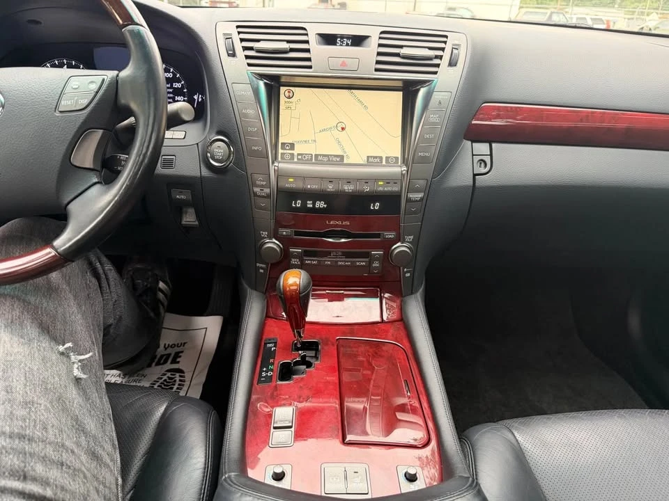 2008 Lexus LS 4th Gen - Image 15 of 18