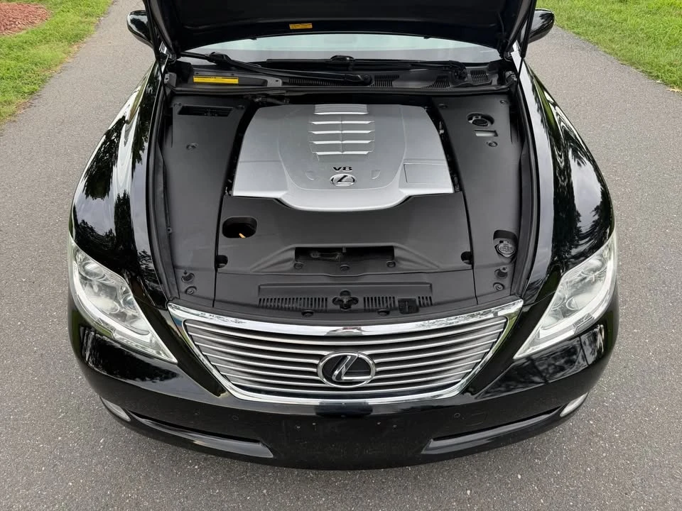 2008 Lexus LS 4th Gen - Image 17 of 18