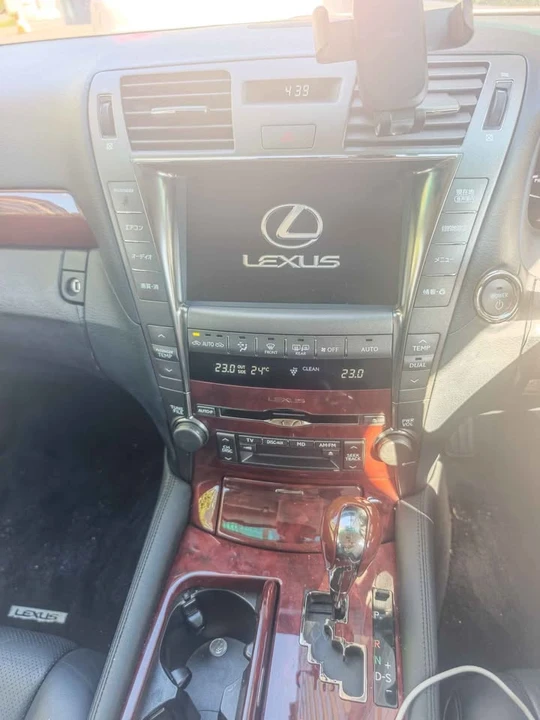 2008 Lexus LS 4th Gen - Image 14 of 14