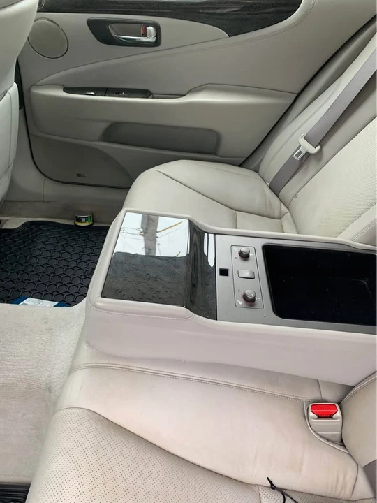 2008 Lexus LS 4th Gen - Image 7 of 10