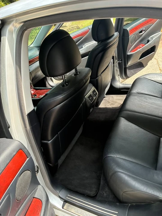 2008 Lexus LS 4th Gen - Image 13 of 15