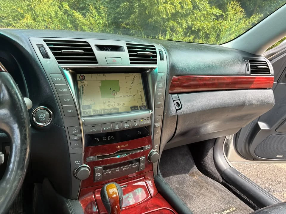 2008 Lexus LS 4th Gen - Image 9 of 15