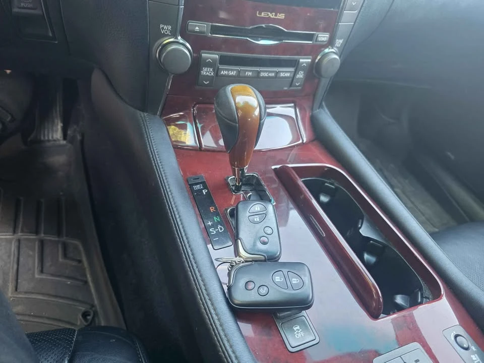 2008 Lexus LS 4th Gen - Image 13 of 13
