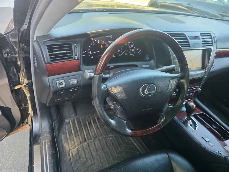2008 Lexus LS 4th Gen - Image 10 of 13