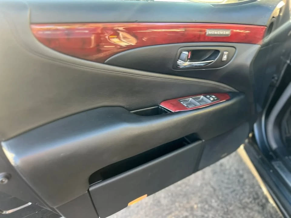 2008 Lexus LS 4th Gen - Image 11 of 20