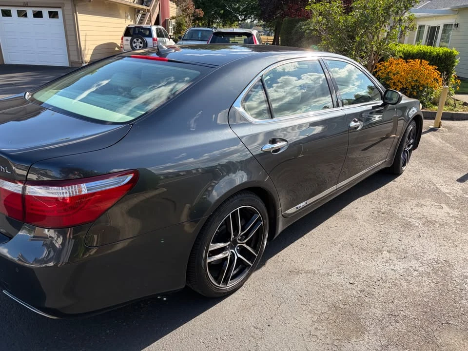 2008 Lexus LS 4th Gen - Image 16 of 18