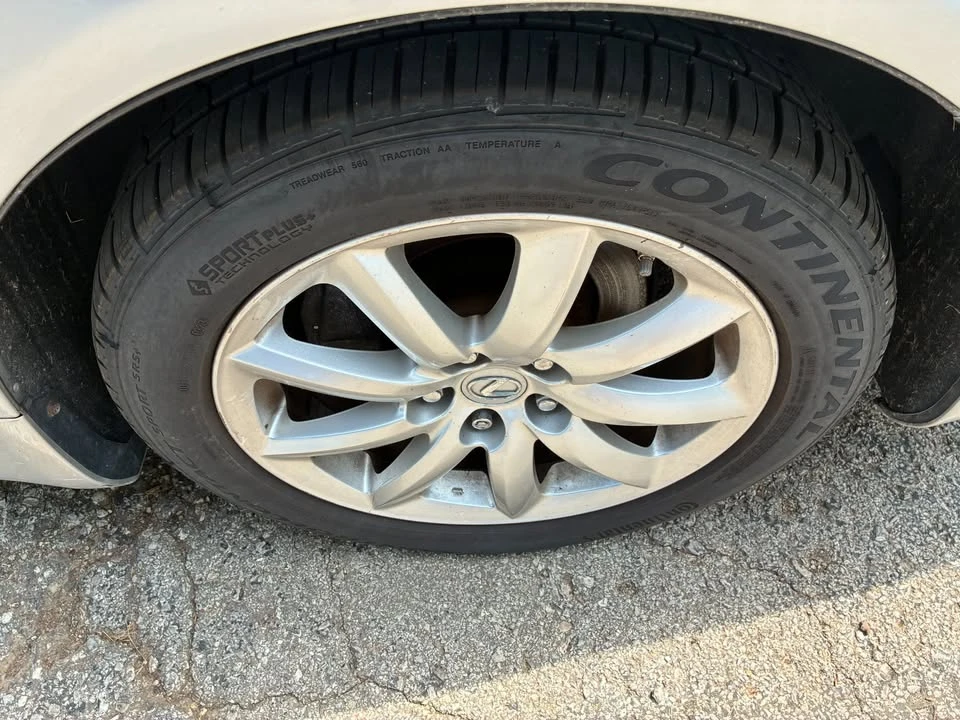 2008 Lexus LS 4th Gen - Image 5 of 15