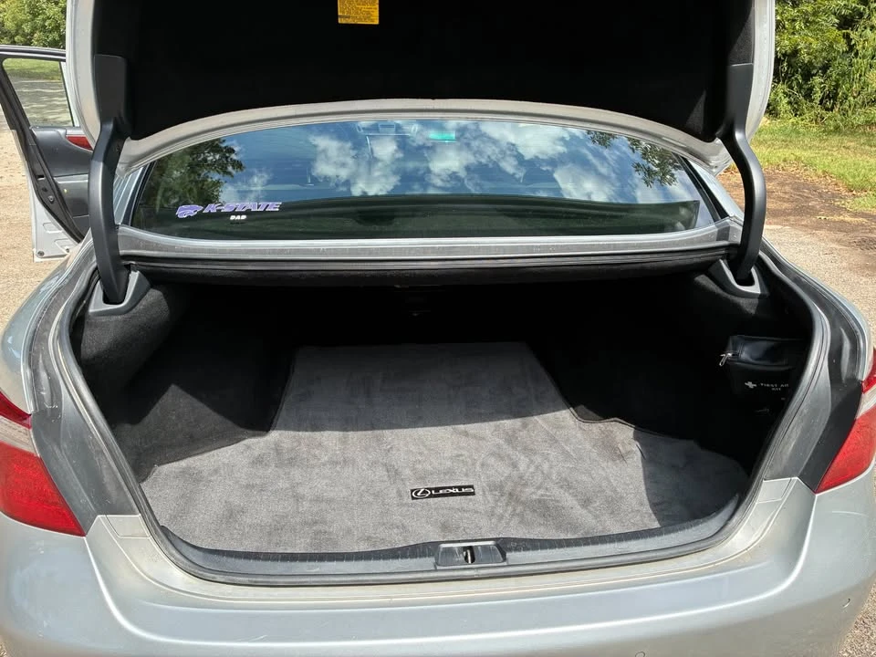 2008 Lexus LS 4th Gen - Image 14 of 15