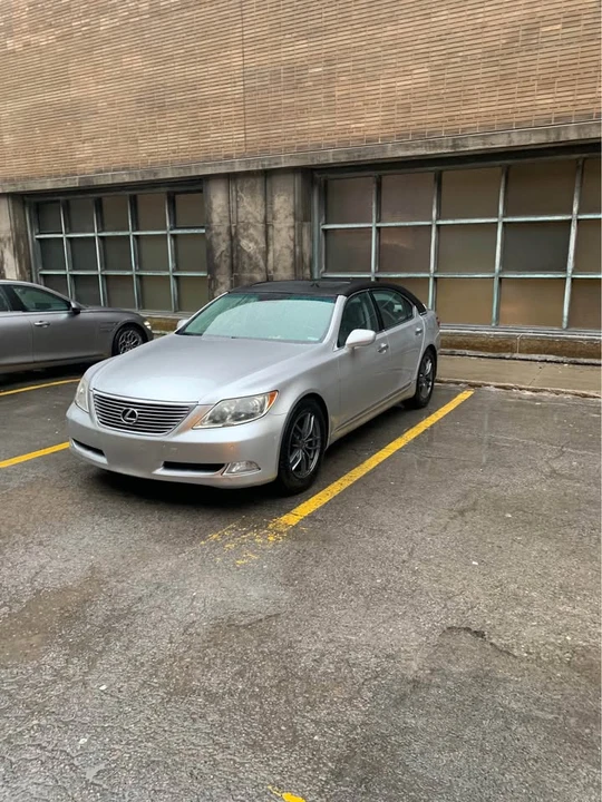 2008 Lexus LS 4th Gen - Image 2 of 9