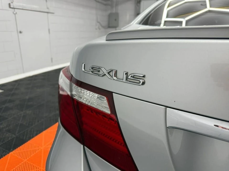 2008 Lexus LS 4th Gen - Image 9 of 20