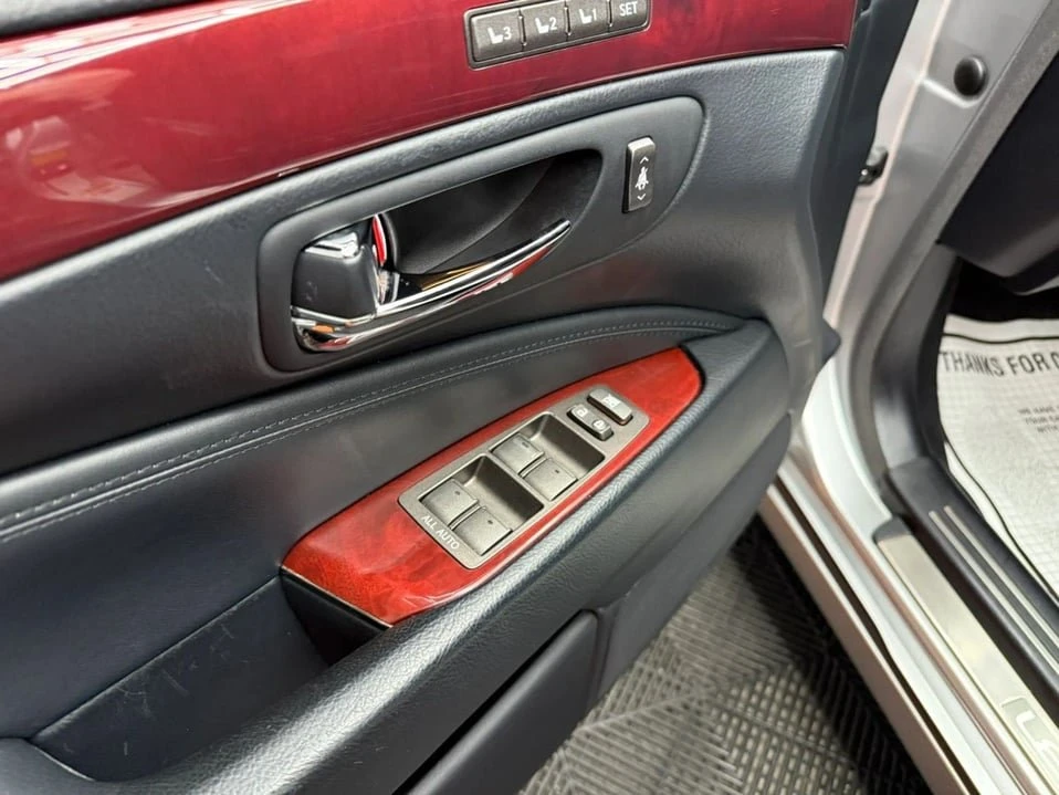 2008 Lexus LS 4th Gen - Image 16 of 20