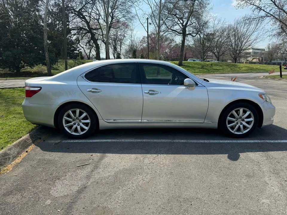 2008 Lexus LS 4th Gen - Image 2 of 13