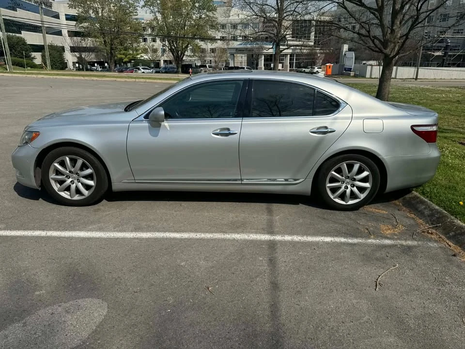 2008 Lexus LS 4th Gen - Image 6 of 13