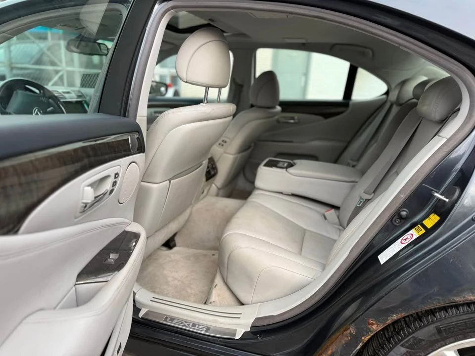 2008 Lexus LS 4th Gen - Image 18 of 19