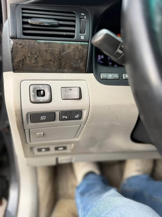 2008 Lexus LS 4th Gen - Image 12 of 19