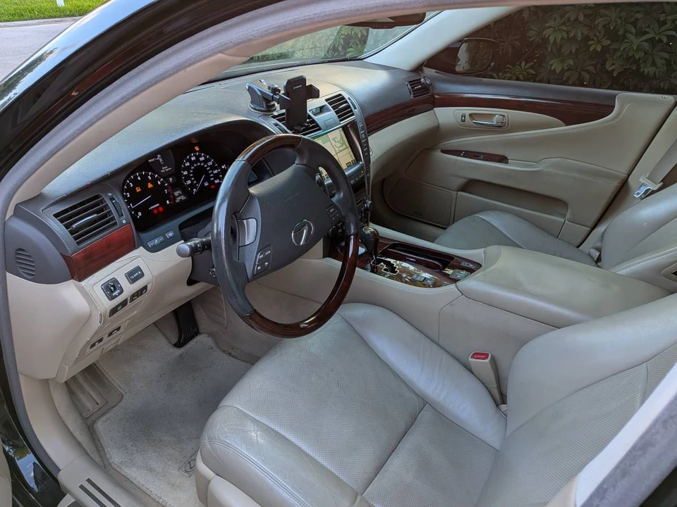 2008 Lexus LS 4th Gen - Image 5 of 9
