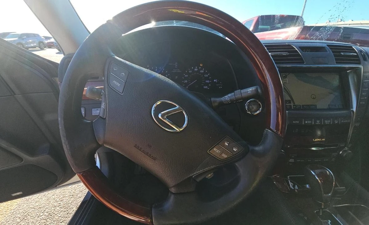 2008 Lexus LS 4th Gen - Image 10 of 14