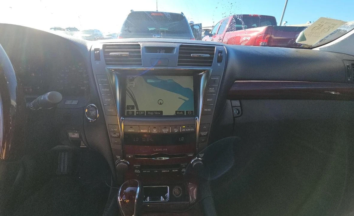 2008 Lexus LS 4th Gen - Image 11 of 14