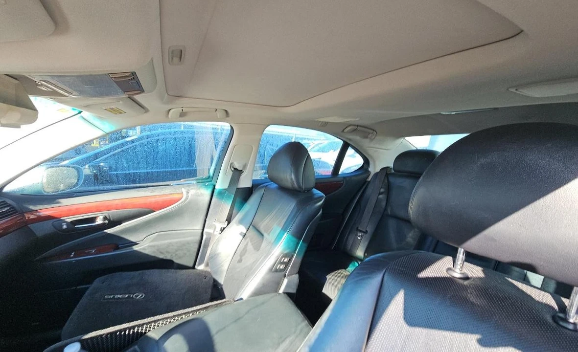 2008 Lexus LS 4th Gen - Image 13 of 14