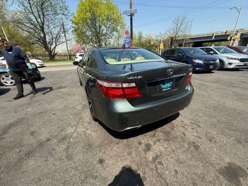 2008 Lexus LS 4th Gen - Image 9 of 12