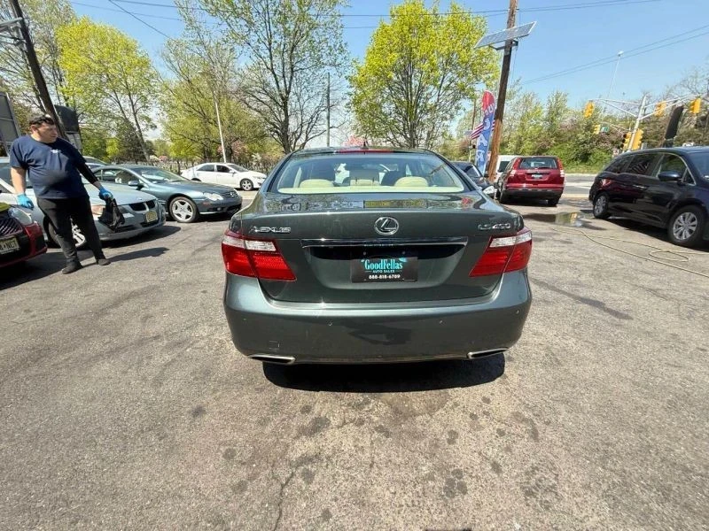 2008 Lexus LS 4th Gen - Image 10 of 12