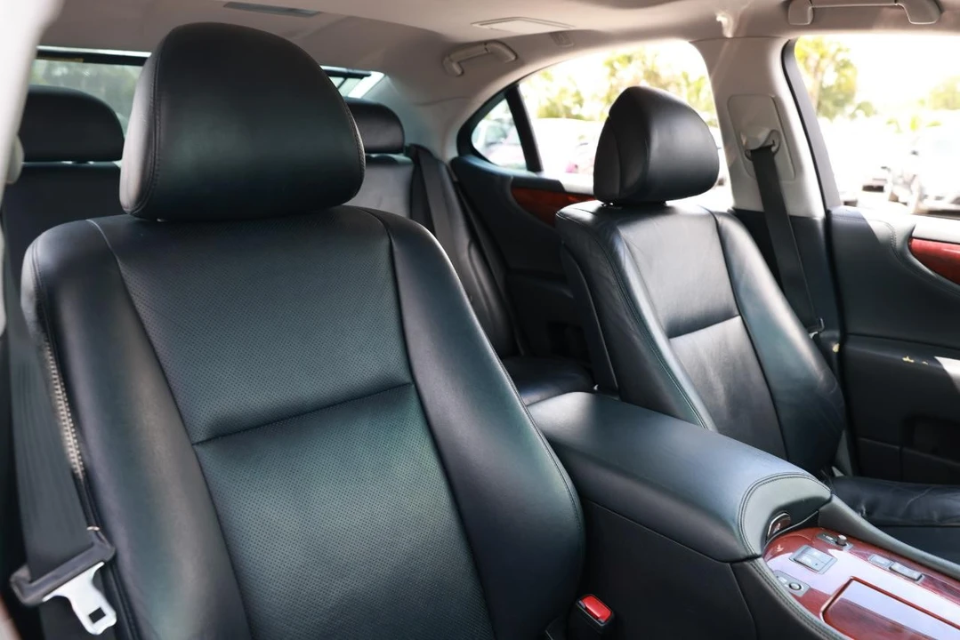 2008 Lexus LS 4th Gen - Image 16 of 31