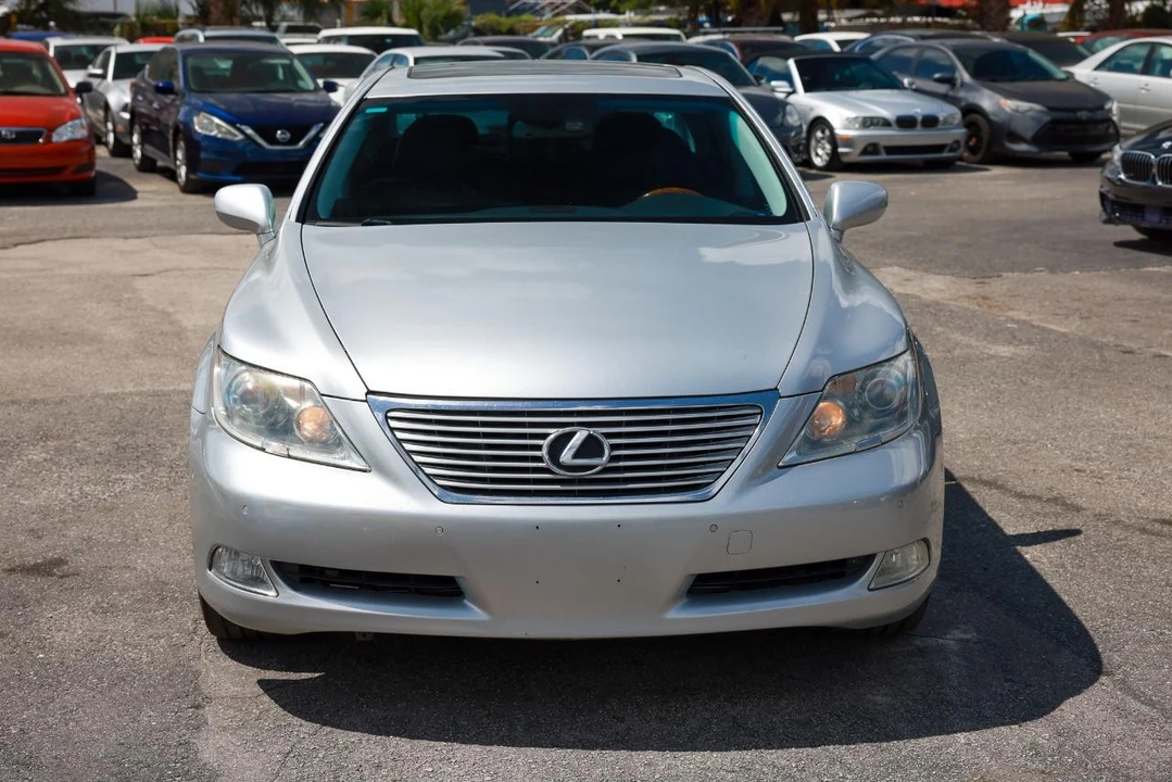 2008 Lexus LS 4th Gen - Image 19 of 31