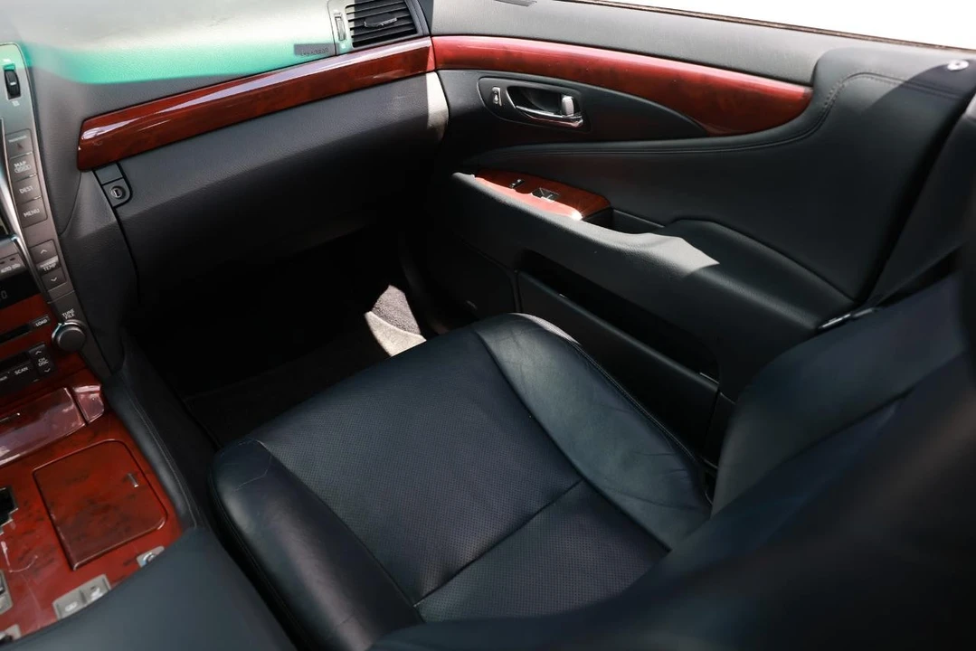 2008 Lexus LS 4th Gen - Image 22 of 31