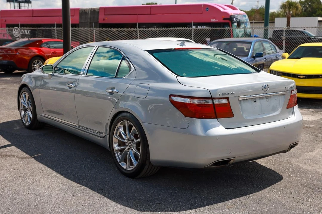 2008 Lexus LS 4th Gen - Image 5 of 31
