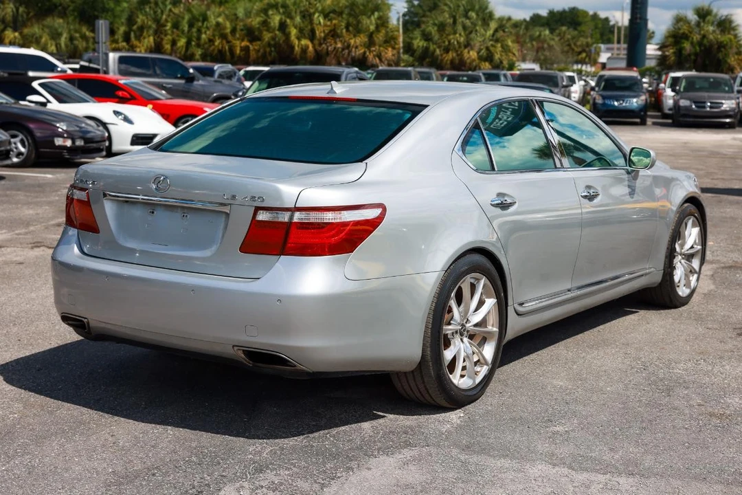 2008 Lexus LS 4th Gen - Image 11 of 31