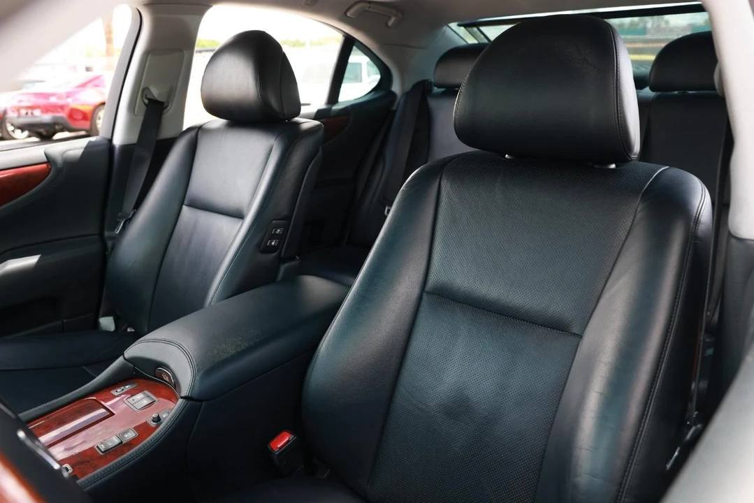2008 Lexus LS 4th Gen - Image 6 of 31