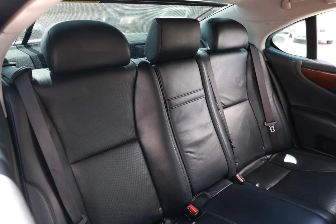 2008 Lexus LS 4th Gen - Image 14 of 31