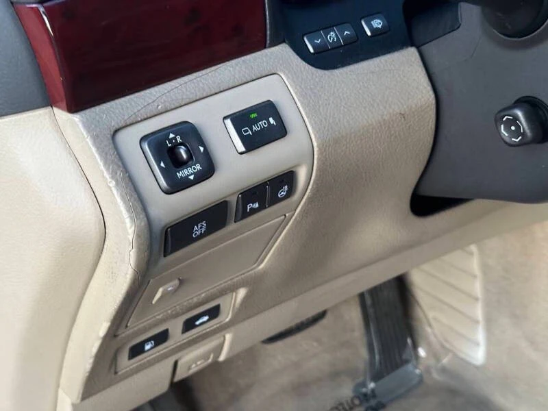 2008 Lexus LS 4th Gen - Image 17 of 20
