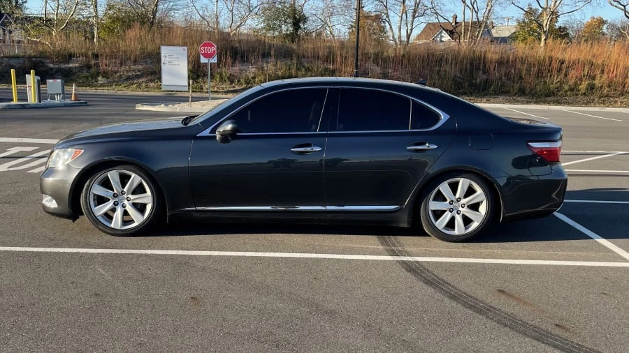 2008 Lexus LS 4th Gen - Image 2 of 17