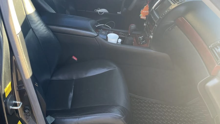 2008 Lexus LS 4th Gen - Image 4 of 17