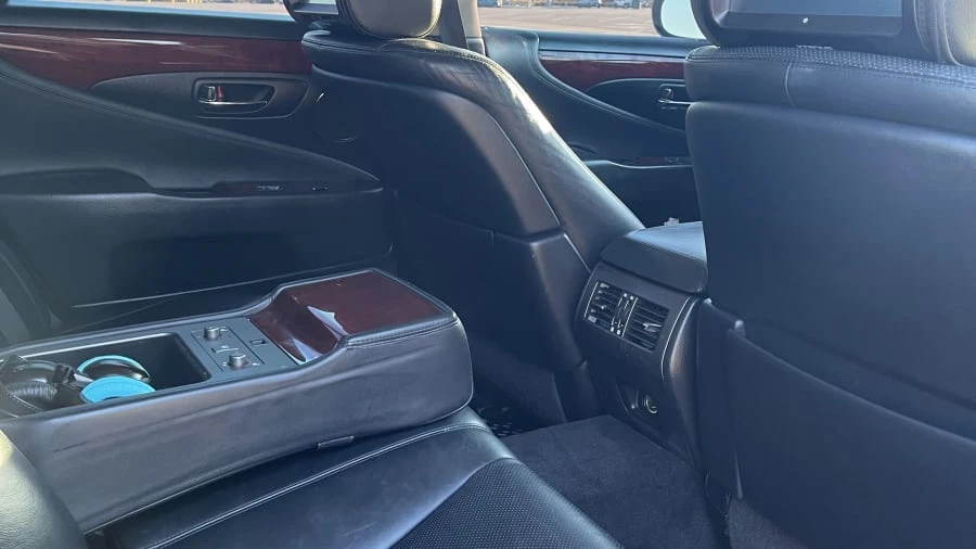 2008 Lexus LS 4th Gen - Image 6 of 17