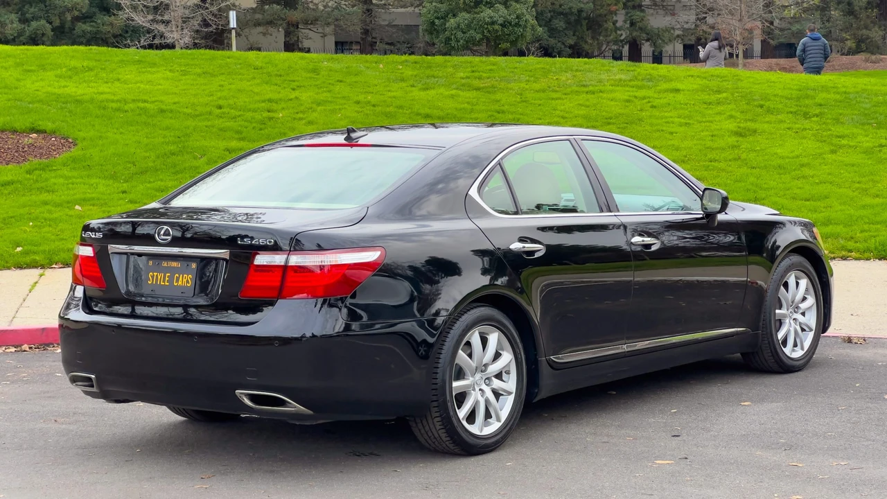 2008 Lexus LS 4th Gen - Image 14 of 31