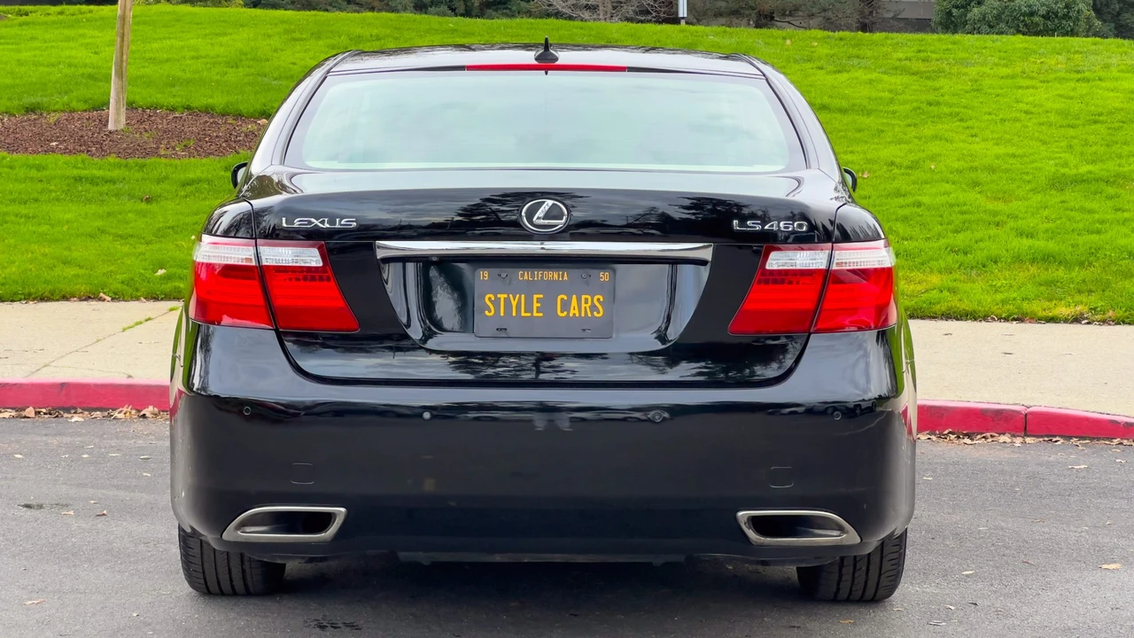 2008 Lexus LS 4th Gen - Image 10 of 31