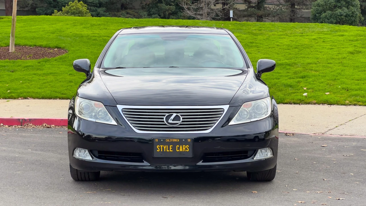 2008 Lexus LS 4th Gen - Image 26 of 31
