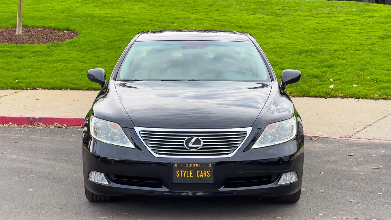 2008 Lexus LS 4th Gen - Image 25 of 31