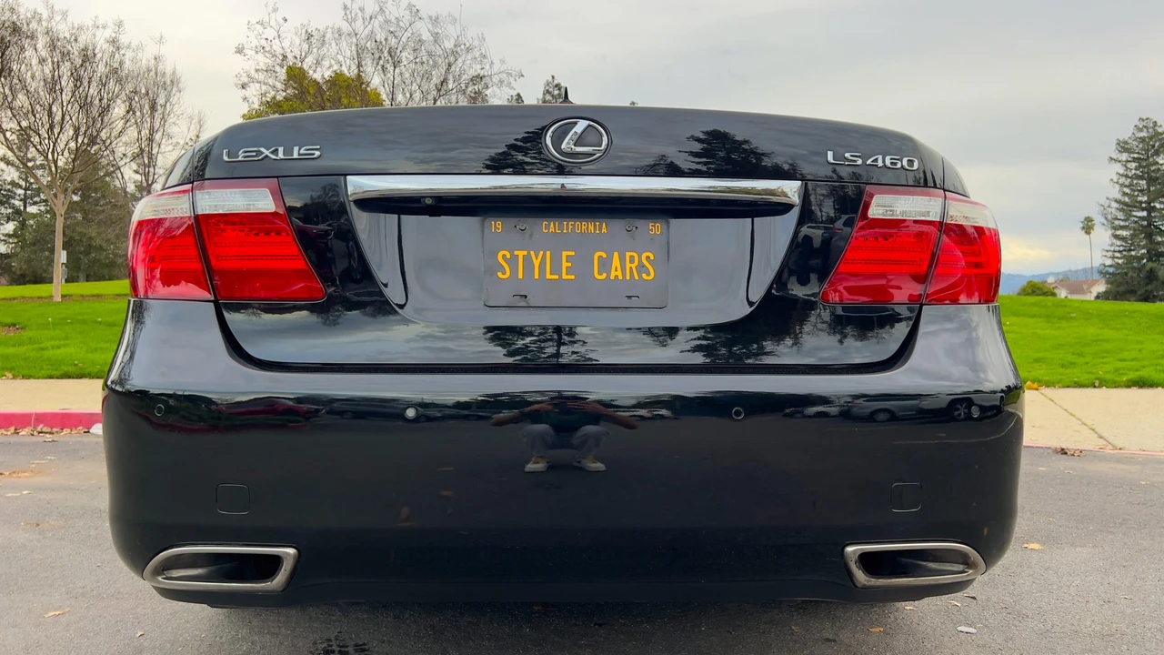 2008 Lexus LS 4th Gen - Image 13 of 31