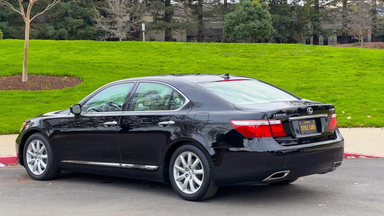 2008 Lexus LS 4th Gen - Image 5 of 31