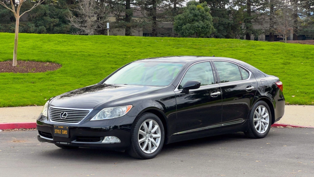 2008 Lexus LS 4th Gen - Image 3 of 31