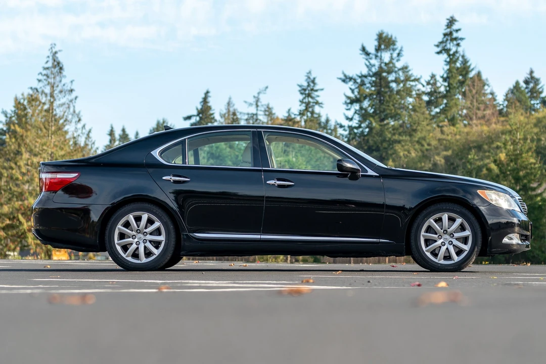 2008 Lexus LS 4th Gen - Image 20 of 31