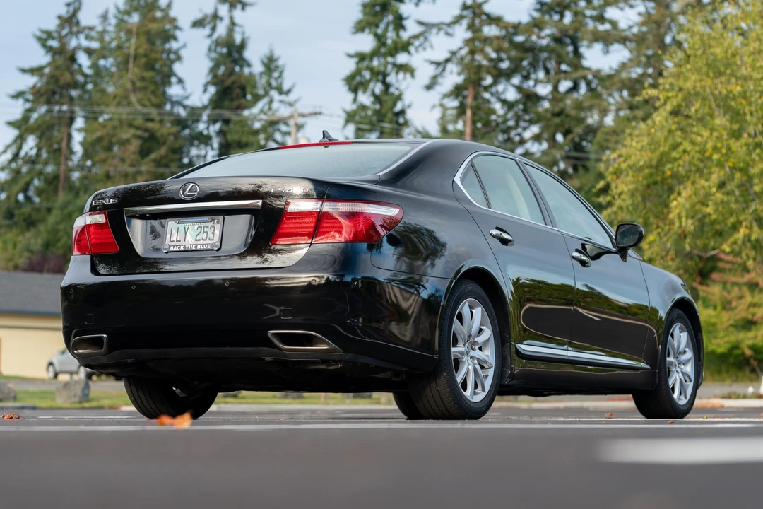 2008 Lexus LS 4th Gen - Image 16 of 31