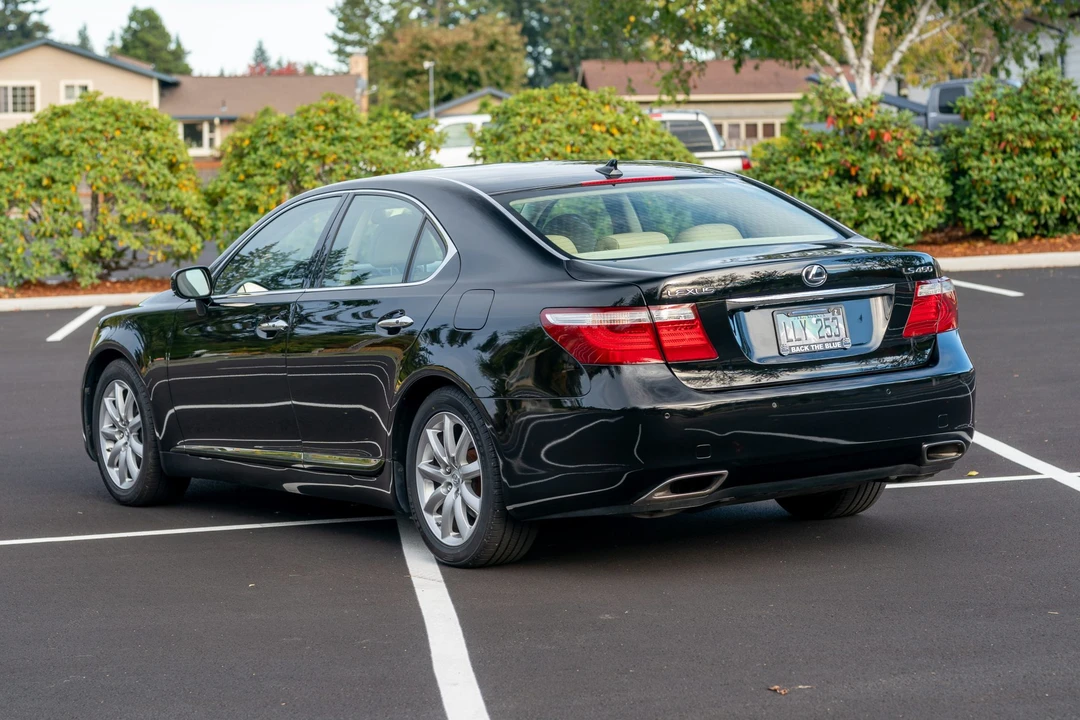 2008 Lexus LS 4th Gen - Image 9 of 31
