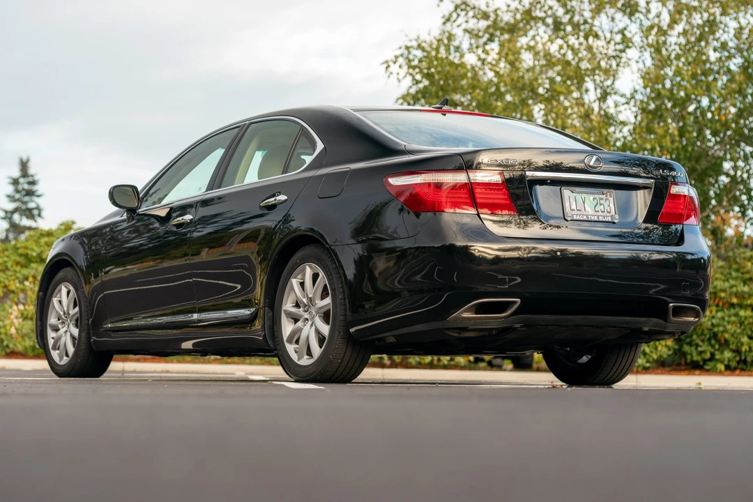 2008 Lexus LS 4th Gen - Image 11 of 31