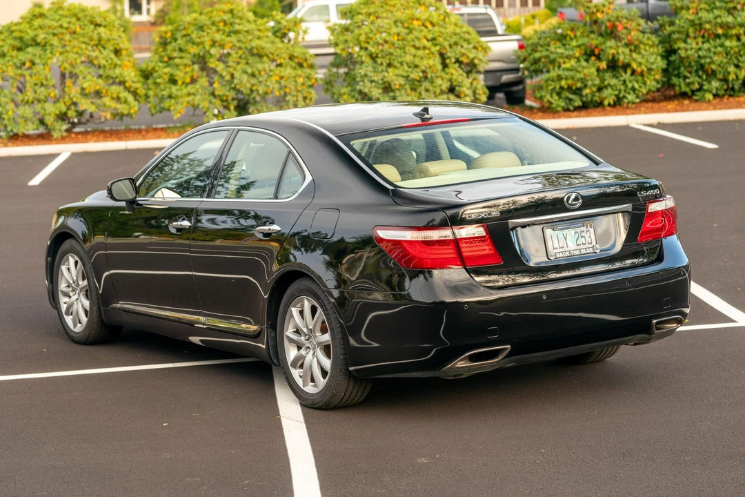 2008 Lexus LS 4th Gen - Image 10 of 31