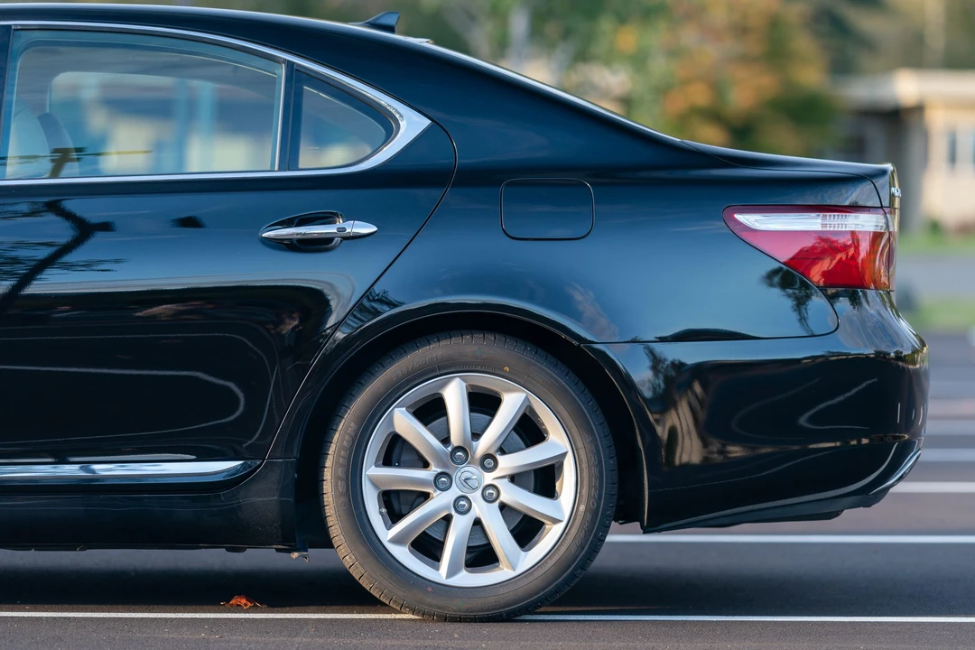 2008 Lexus LS 4th Gen - Image 30 of 31