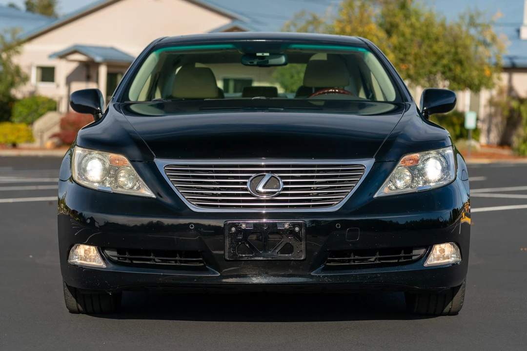 2008 Lexus LS 4th Gen - Image 25 of 31